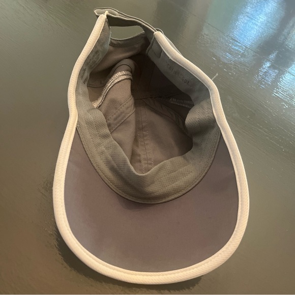 Adidas ladies hat - Picture 6 of 8